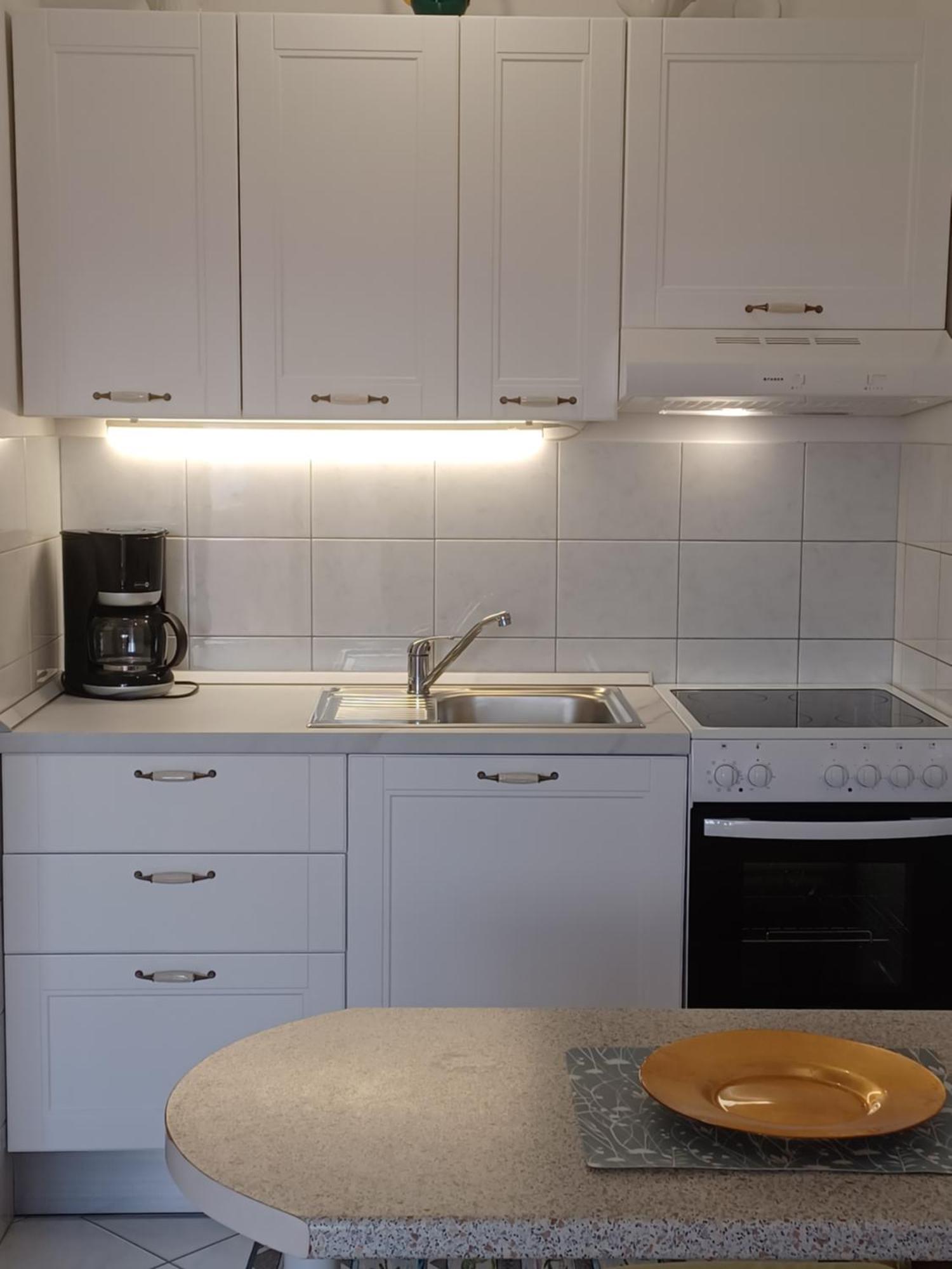 Purple House Apartment Pula Bilik gambar