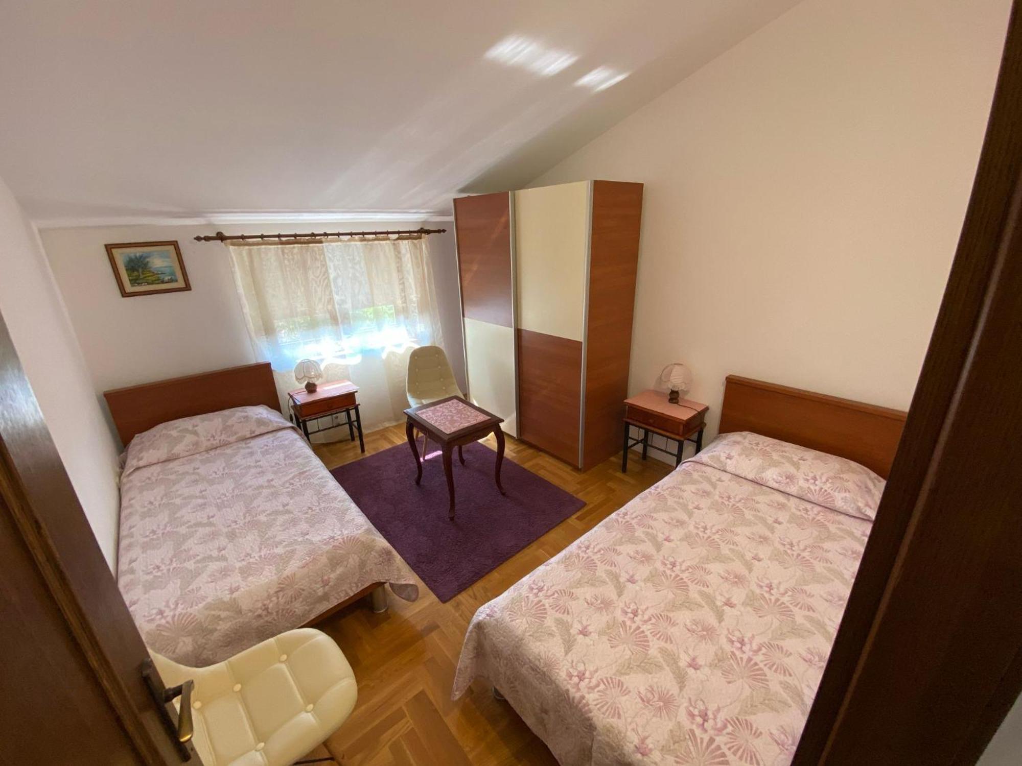 Purple House Apartment Pula Luaran gambar